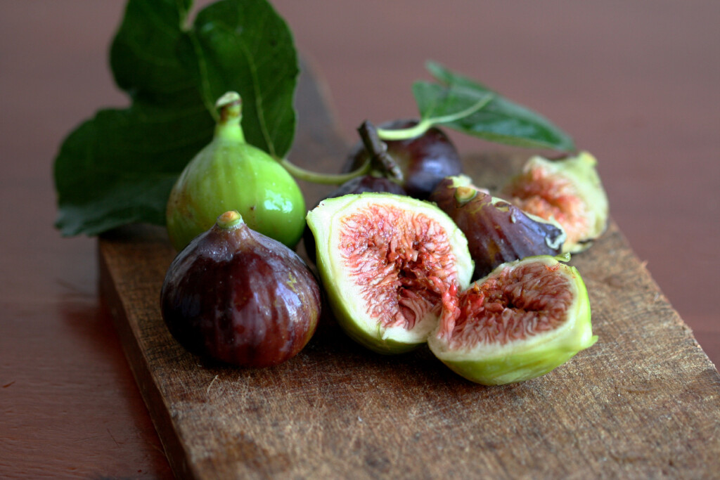 Information Uses Health Benefits And Nutritional Value For Figs 